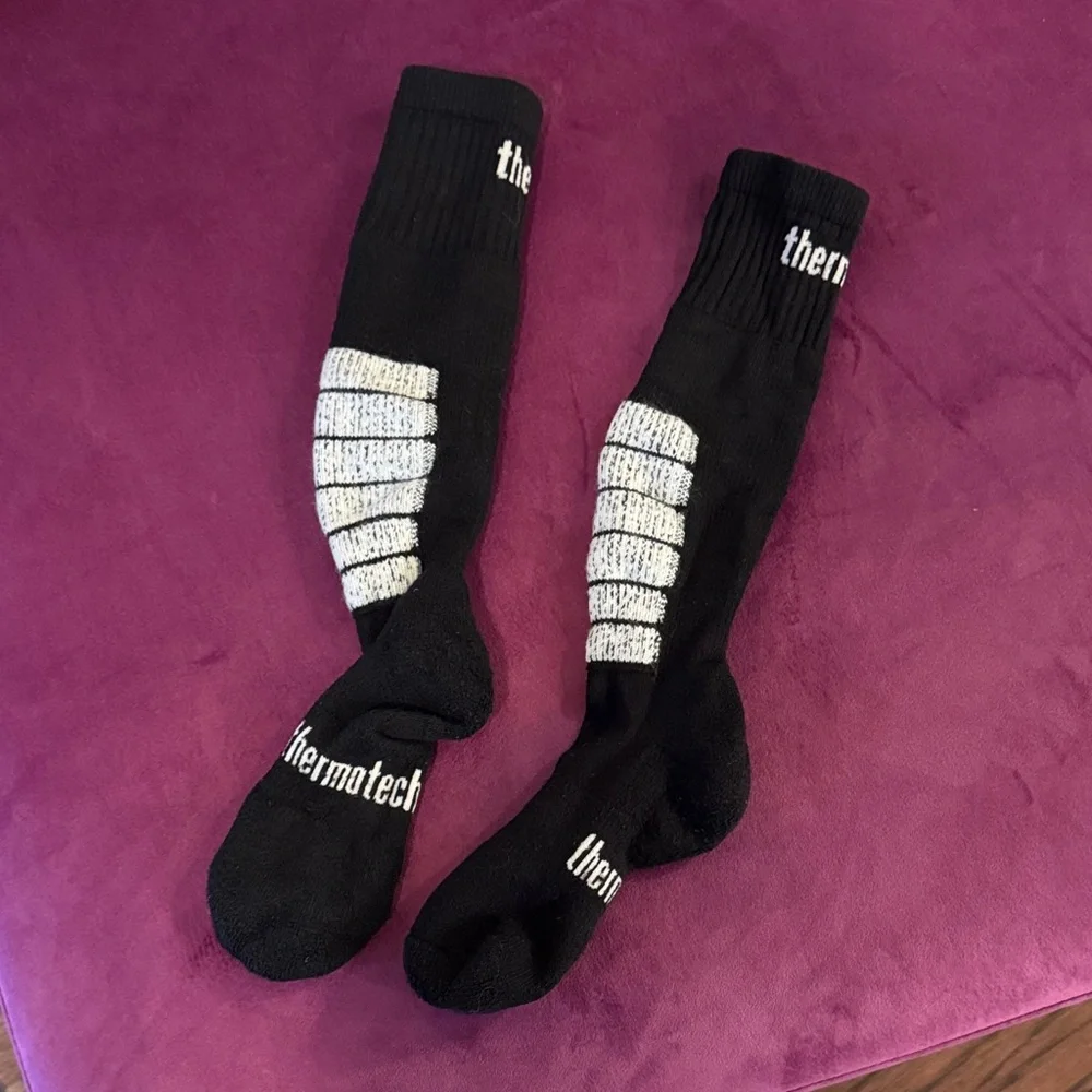 Thermotech Black & White Women’s Winter Knee High Cold Weather Ski Socks
